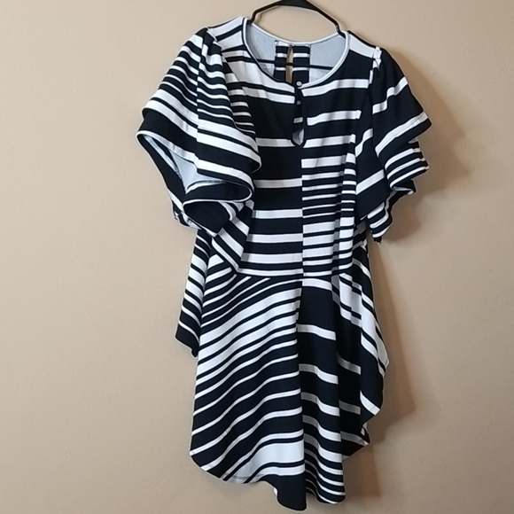 IMPULSIVE RUFFLE pepplum top - Picture 4 of 8